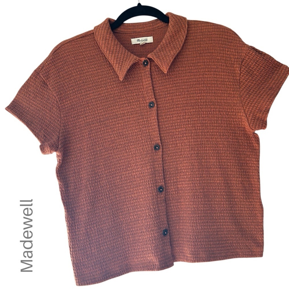 MADEWELL | NWOT TEXTURED KNIT EARTHEN RED BUTTON FRONT TOP SHORT SLEEVE | SMALL